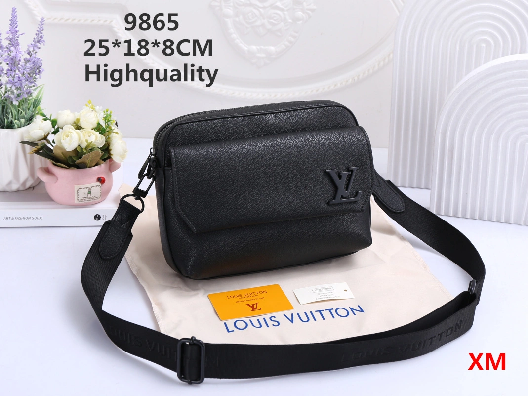 Compact 7131 Louis Vuitton Messenger Bags For Unisex