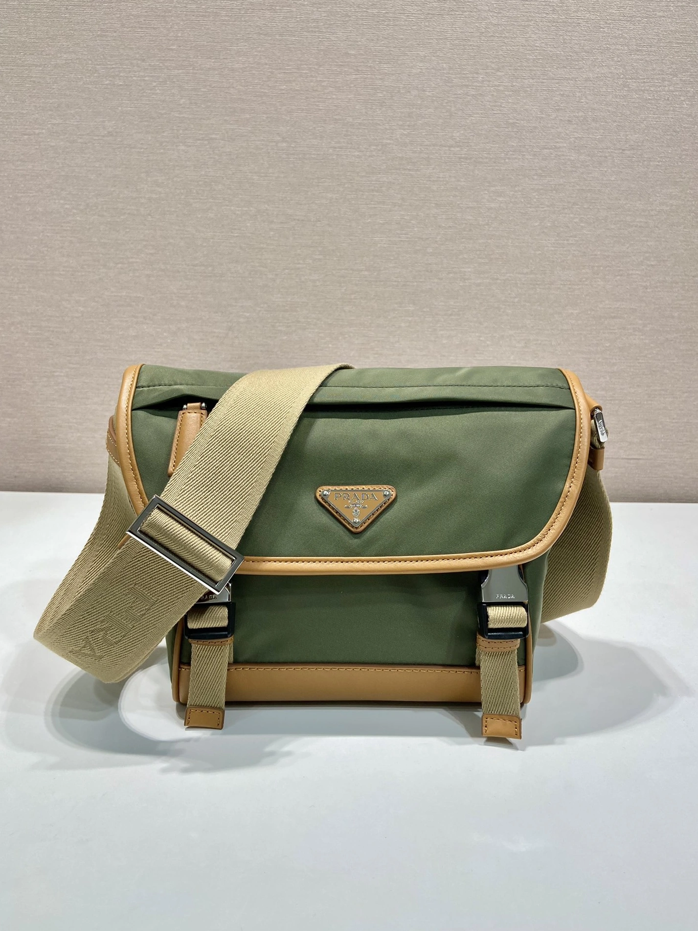 Compact 718 Prada AAA Man Messenger Bags