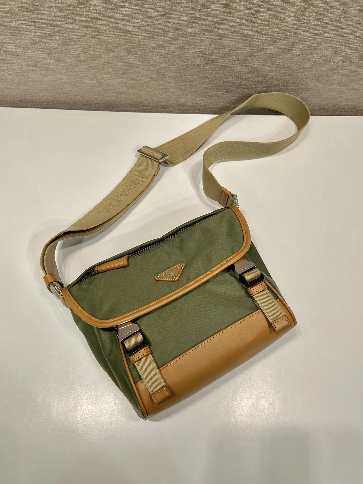 Compact 718 Prada AAA Man Messenger Bags