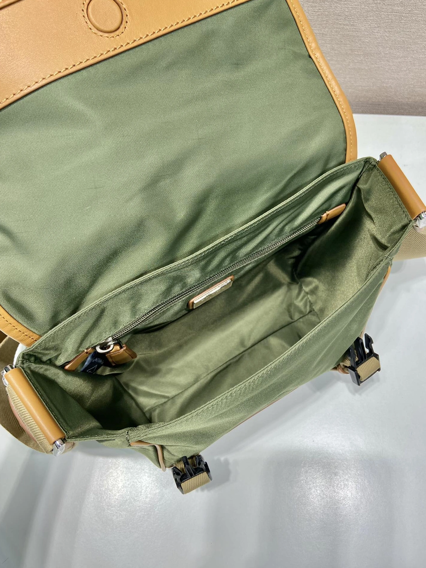 Compact 718 Prada AAA Man Messenger Bags