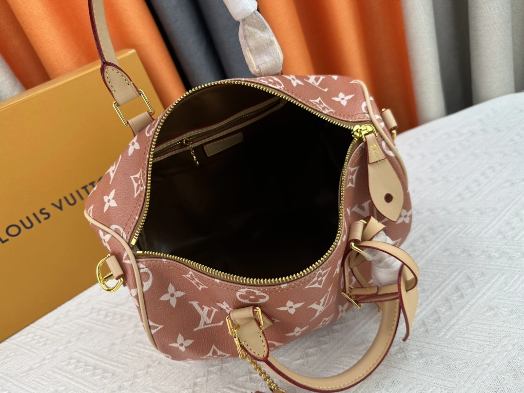 Compact 7246 Louis Vuitton AAA Quality Handbags For Women