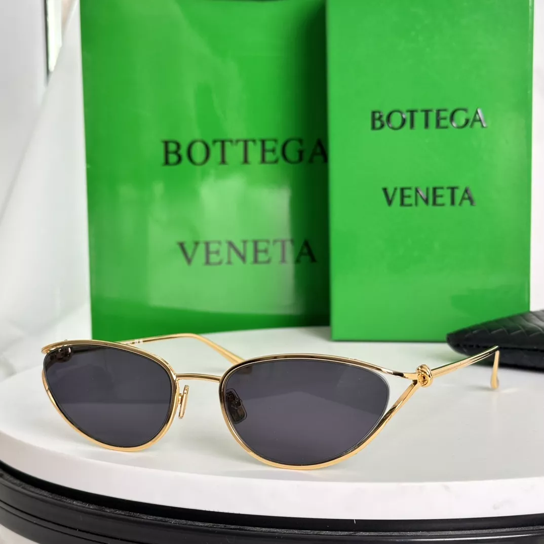 Compact 7262 Bottega Veneta AAA Quality Sunglasses