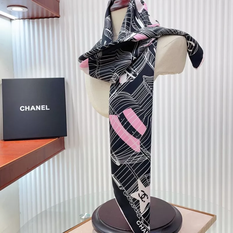 Compact 7290 Chanel Silk Squares