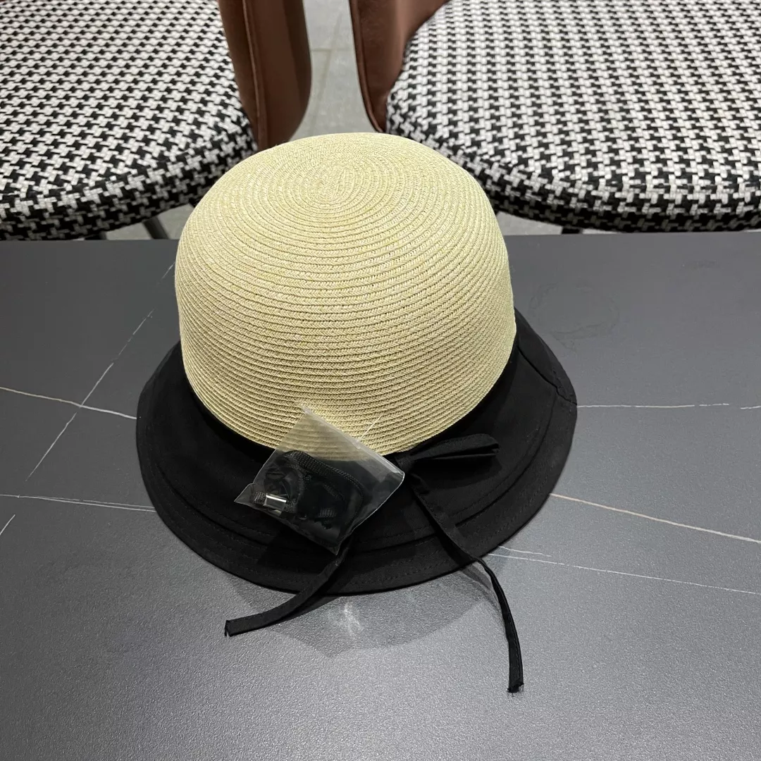 Compact 7453 Moncler Caps