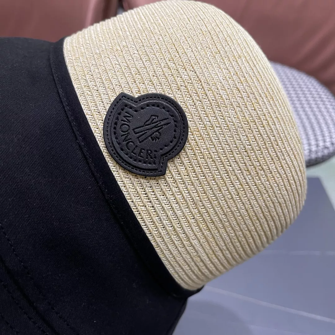 Compact 7453 Moncler Caps