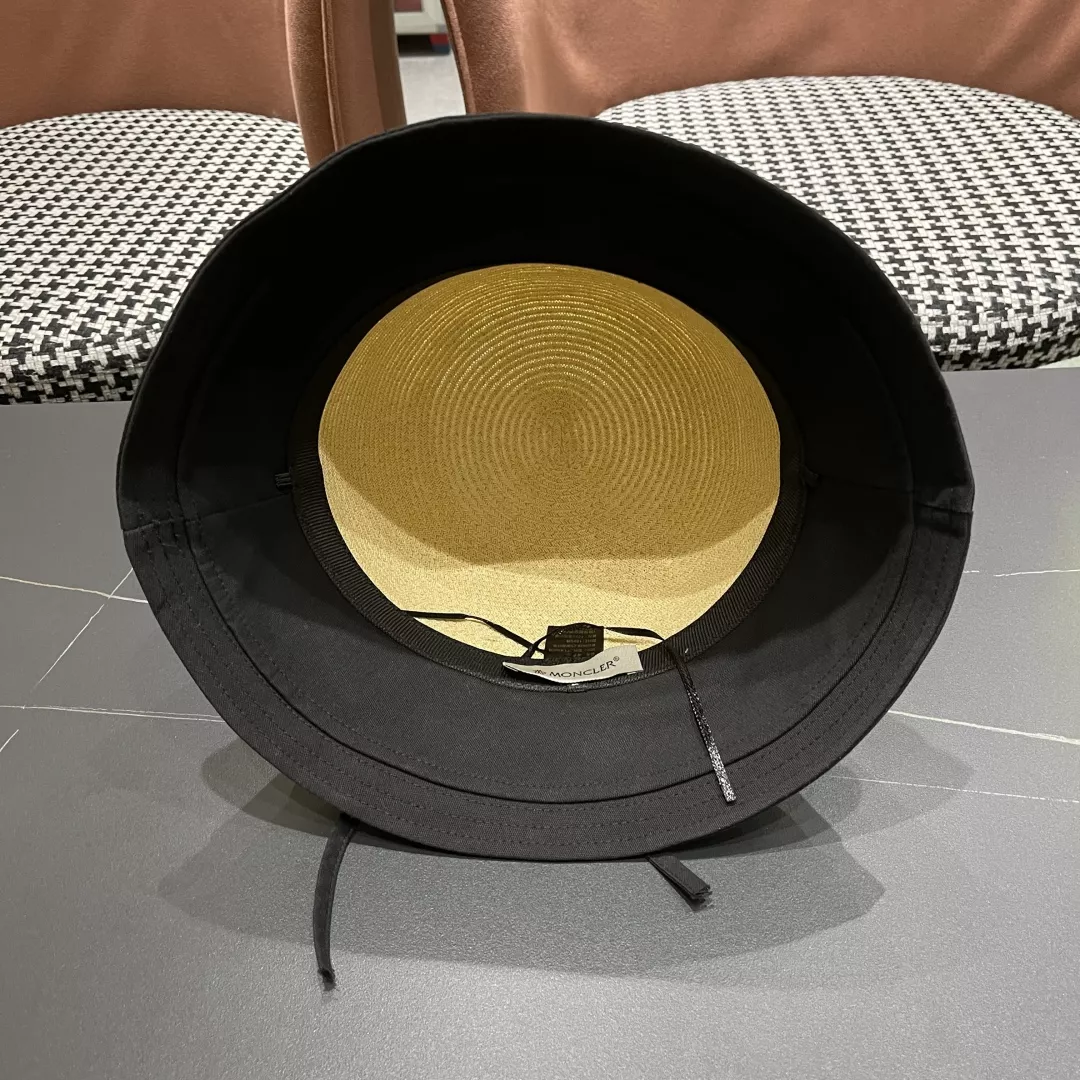 Compact 7453 Moncler Caps