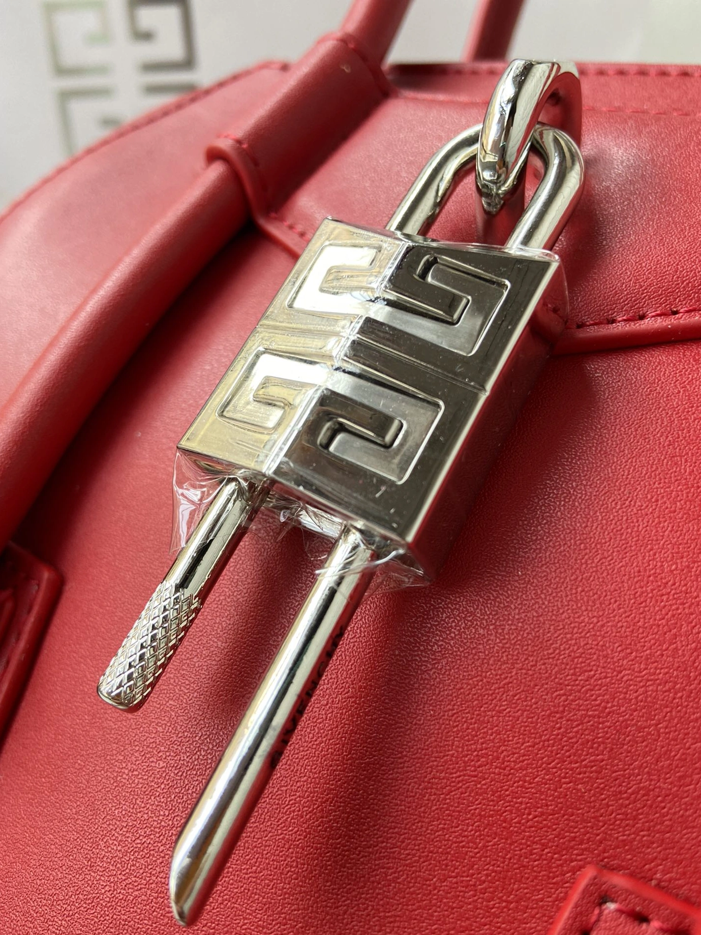 Compact 7604 Givenchy AAA Quality Handbags For Women