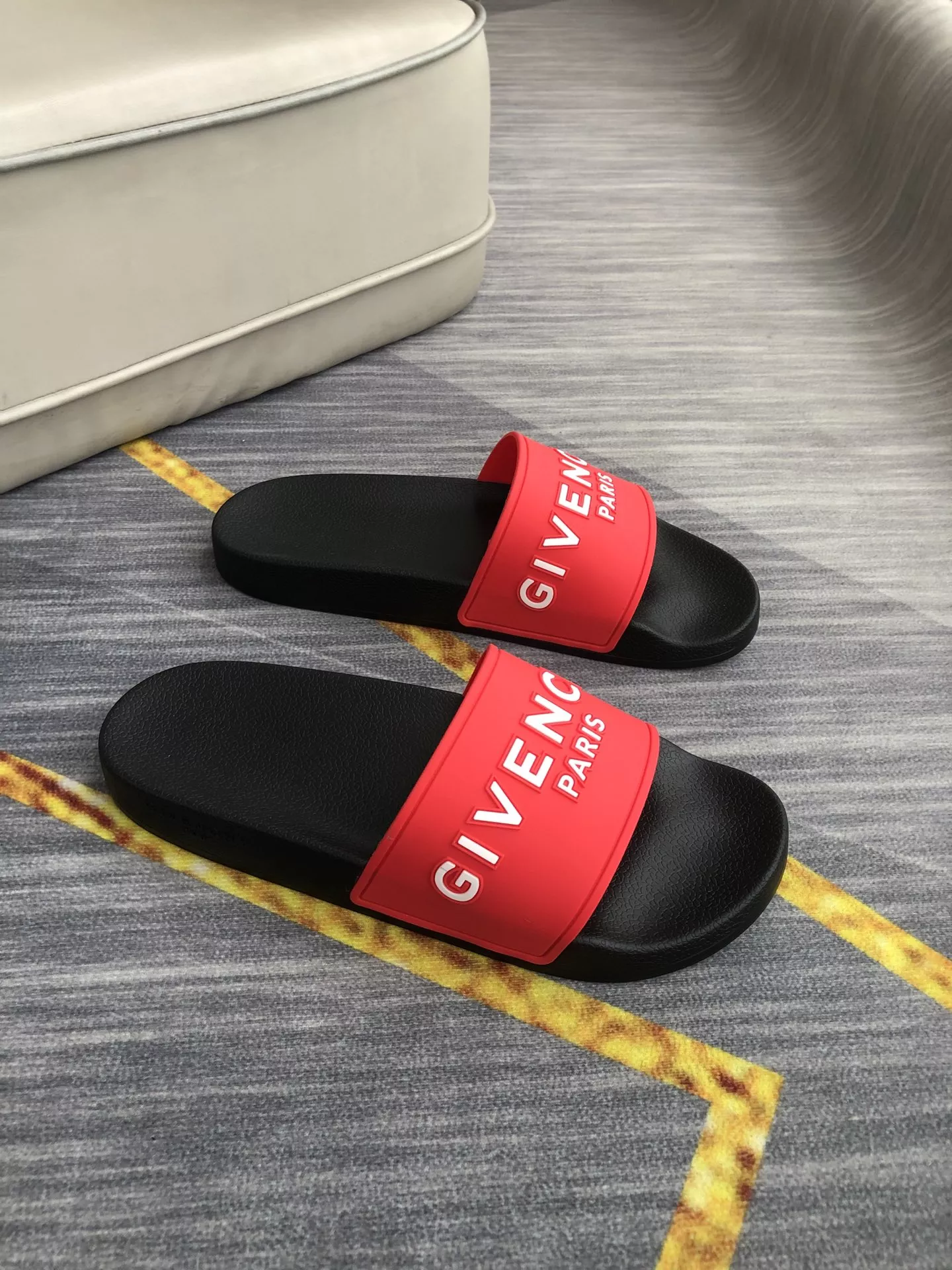 Compact 7642 Givenchy Slippers For Women