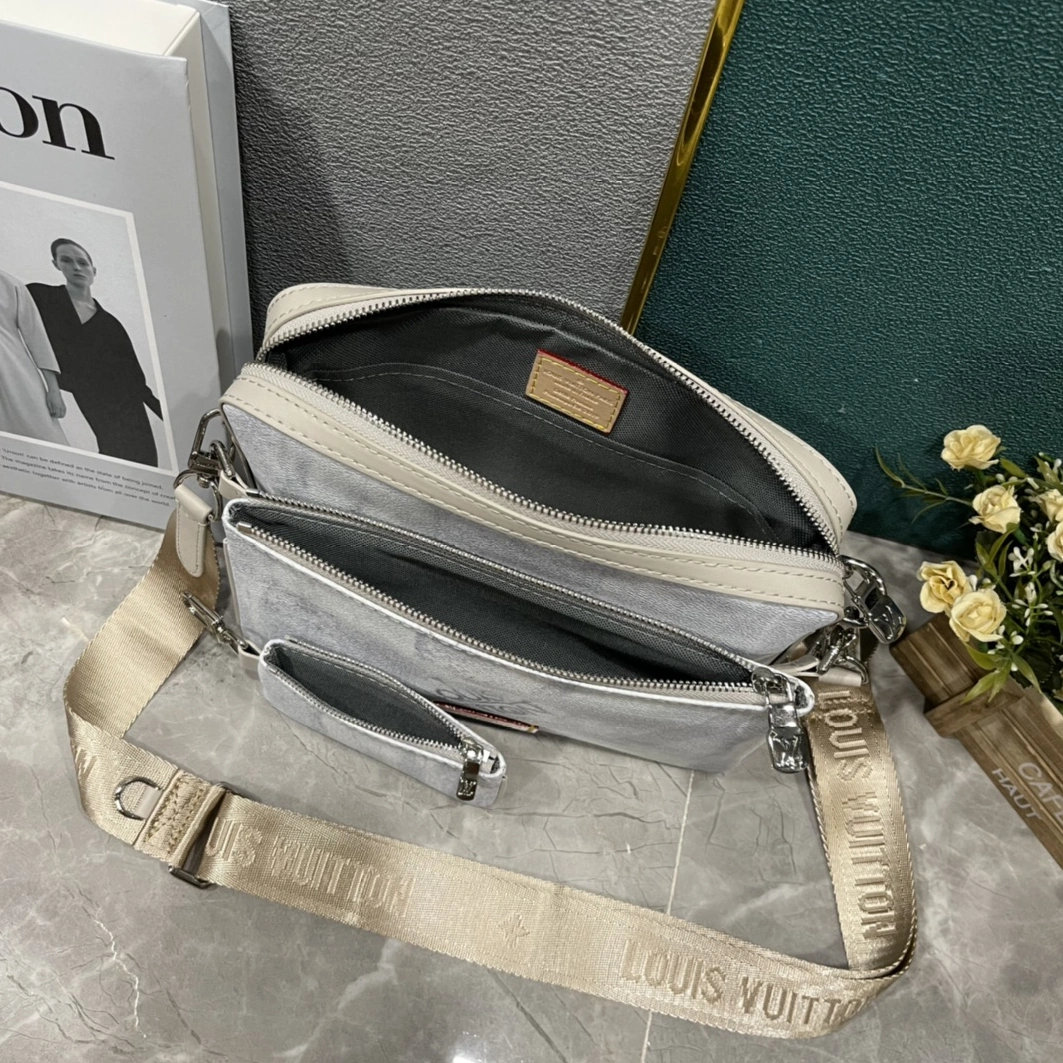 Compact 7696 Louis Vuitton AAA Man Messenger Bags