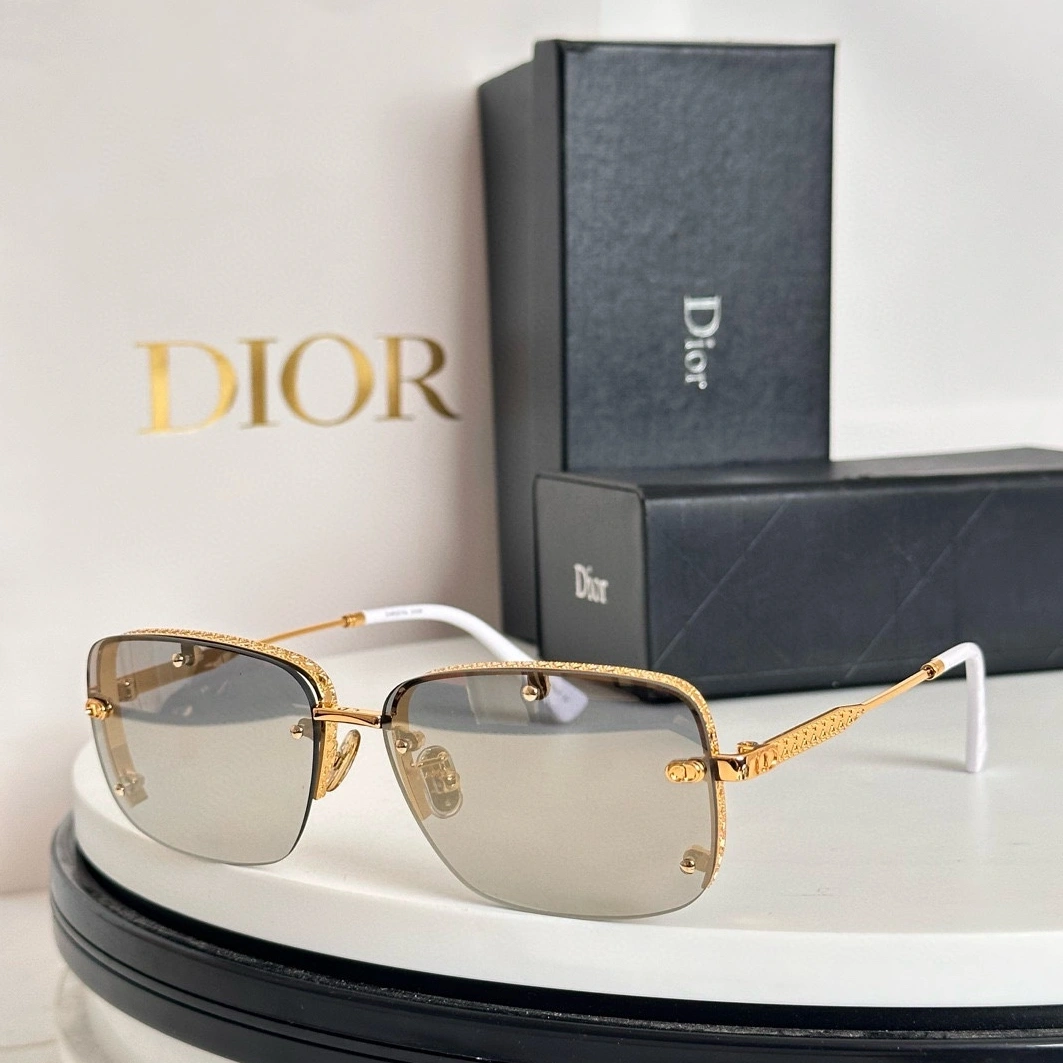Compact 7705 Christian Dior AAA Quality Sunglasses