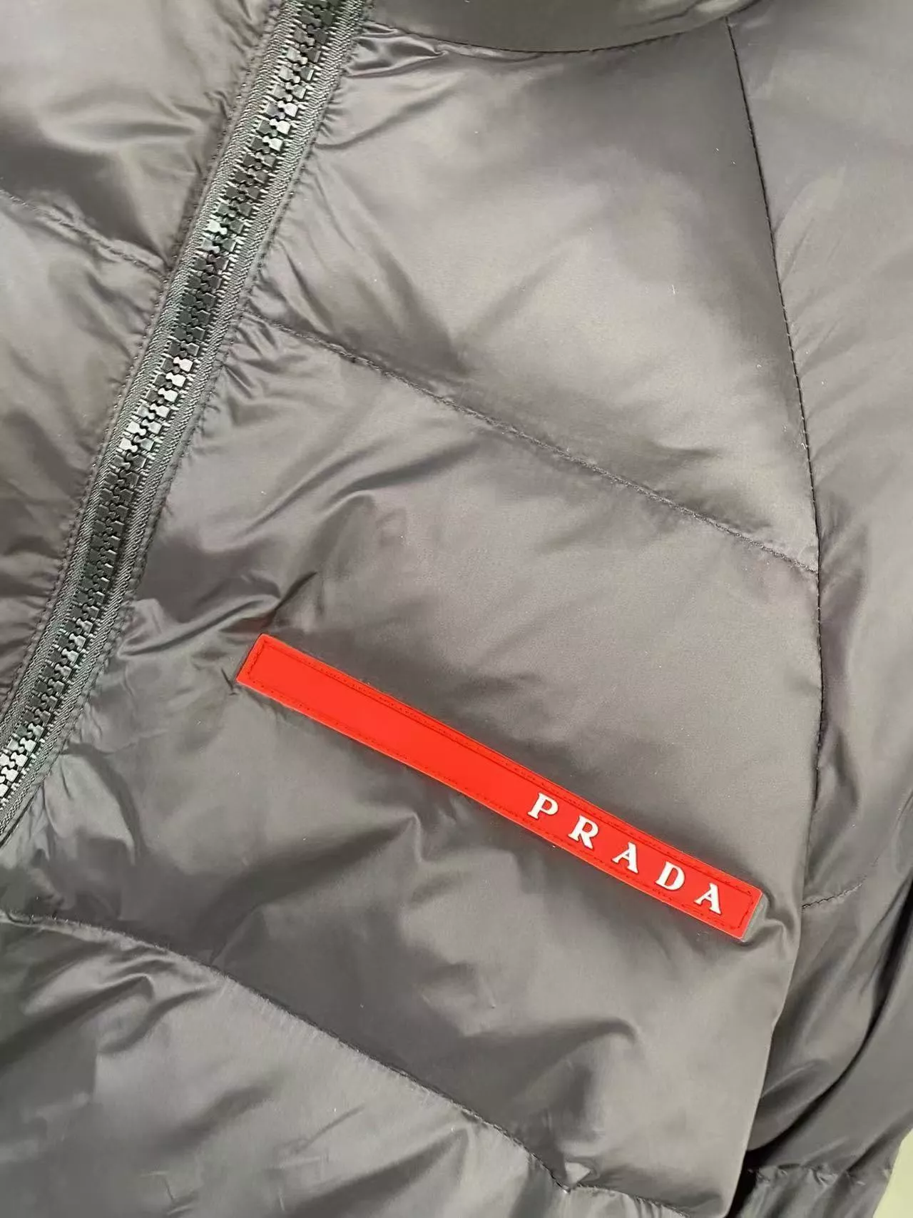Compact 7711 Prada Down Feather Coat Long Sleeved For Men
