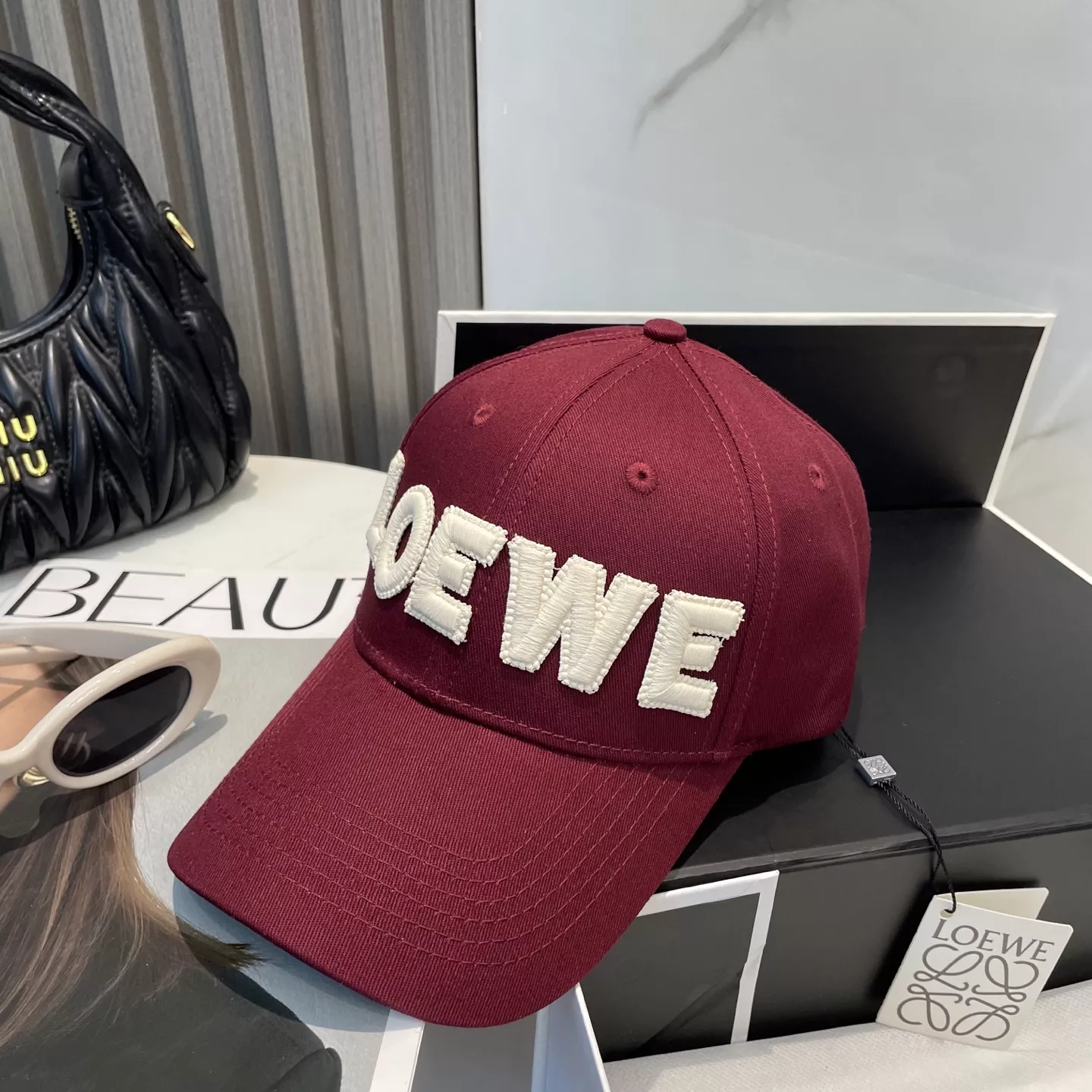 Compact 7716 LOEWE Caps