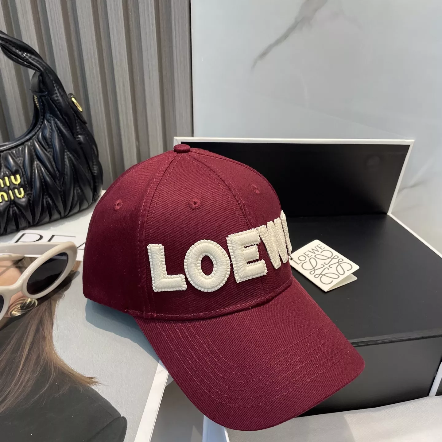 Compact 7716 LOEWE Caps