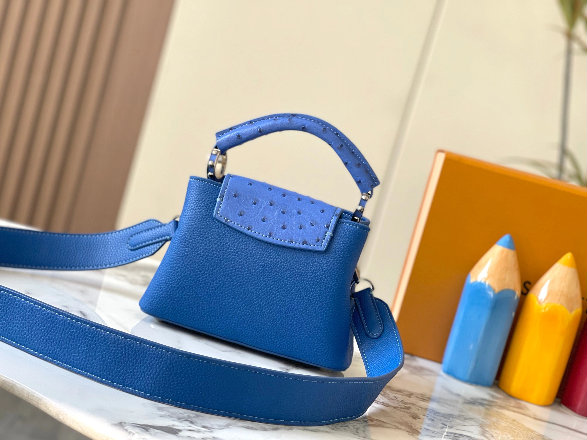 Compact 7734 Louis Vuitton AAA Quality Messenger Bags For Women