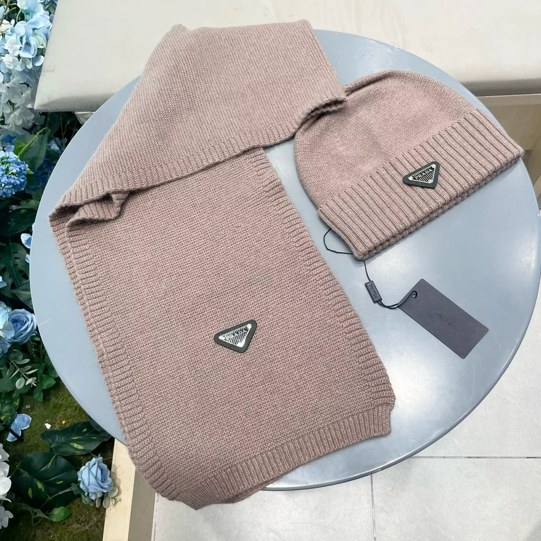 Compact 7754 Prada Hat and Scarf Set
