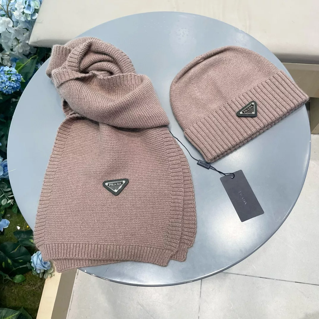 Compact 7754 Prada Hat and Scarf Set