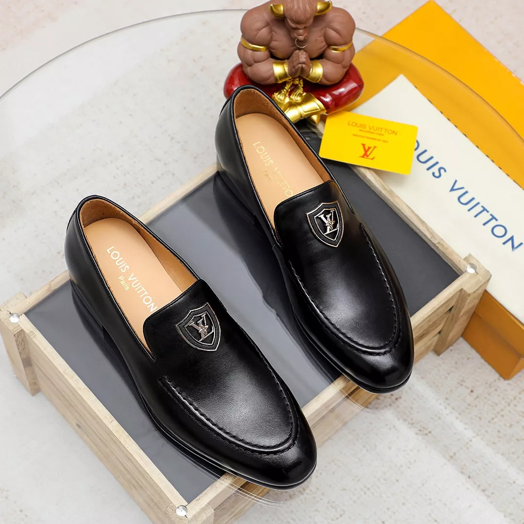 Compact 7798 Louis Vuitton LV Oxfords Shoes For Men