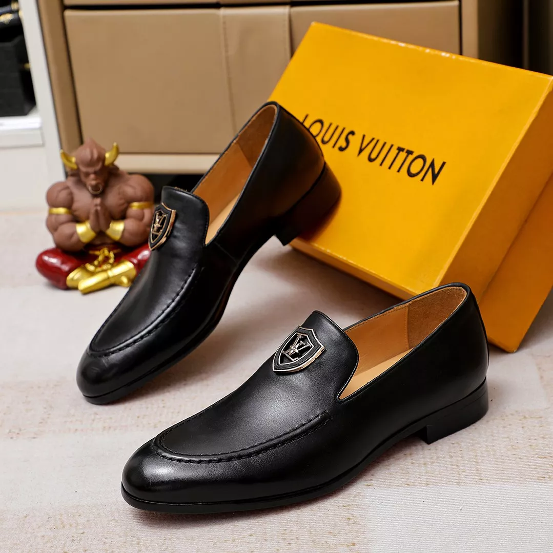 Compact 7798 Louis Vuitton LV Oxfords Shoes For Men
