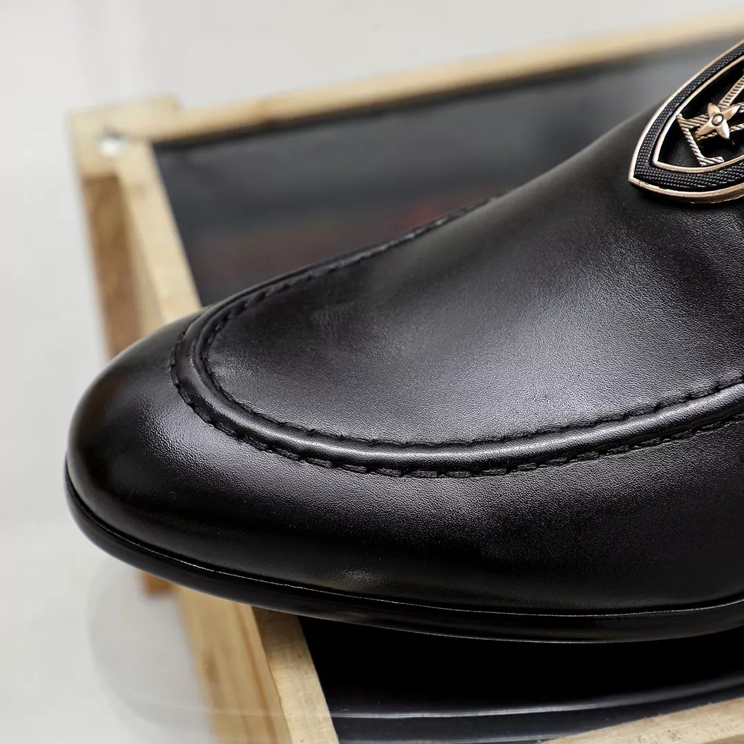 Compact 7798 Louis Vuitton LV Oxfords Shoes For Men