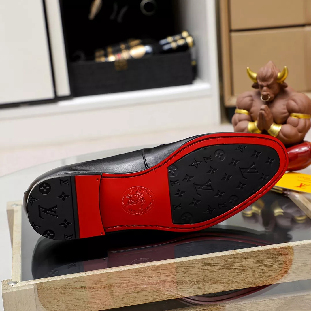 Compact 7798 Louis Vuitton LV Oxfords Shoes For Men