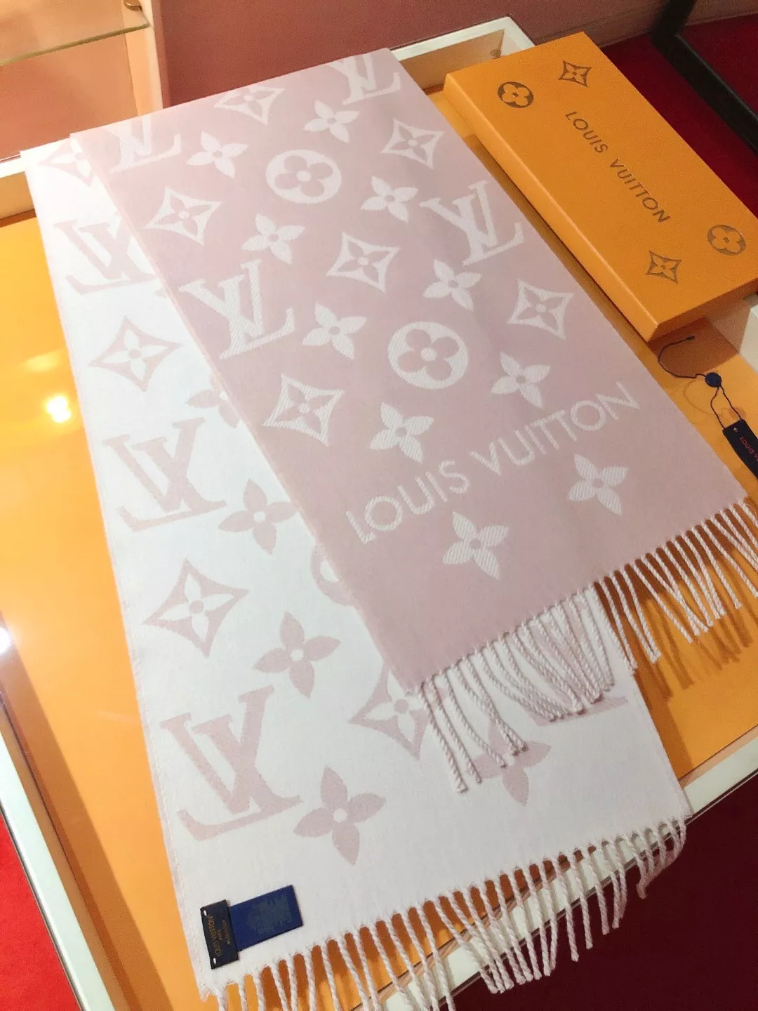 Compact 781 Louis Vuitton Scarf For Women