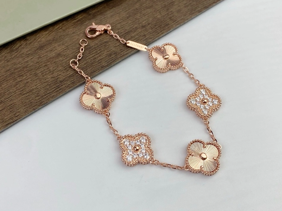 Compact 801 Van Cleef & Arpels Bracelet For Women