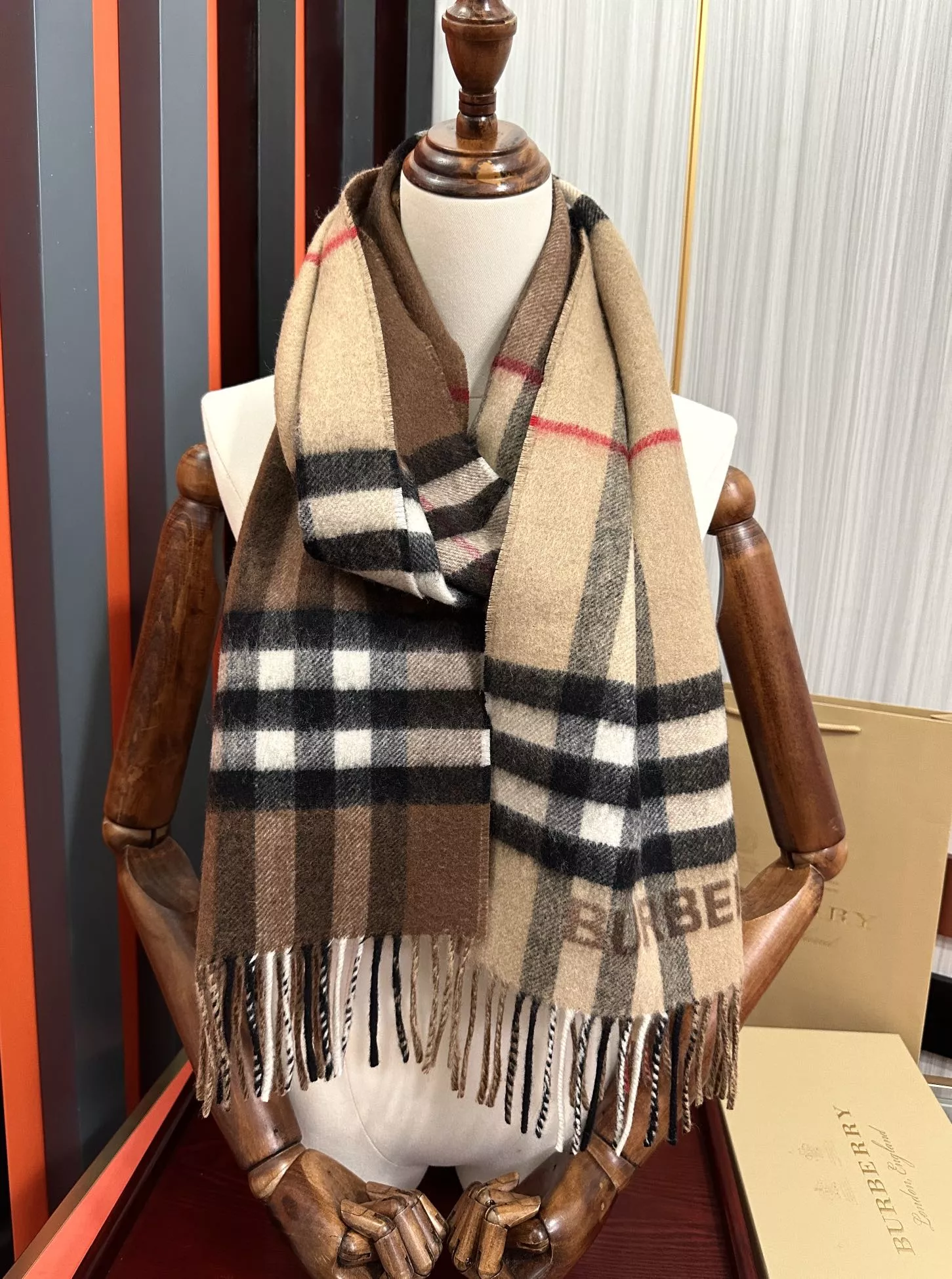 Compact 8018 Burberry Scarf For Women