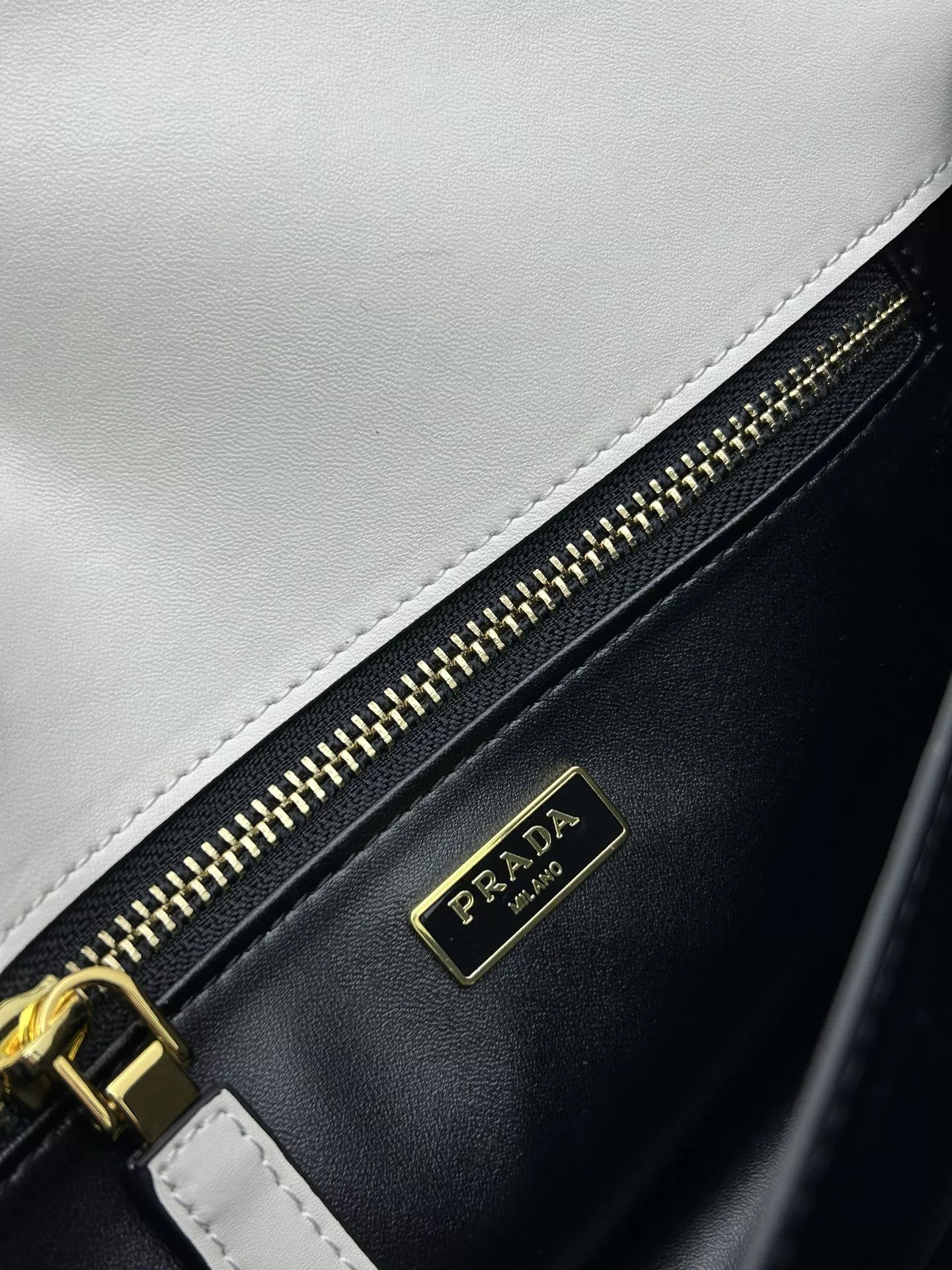 Compact 8028 Prada AAA Quality Shoulder Bags For Women