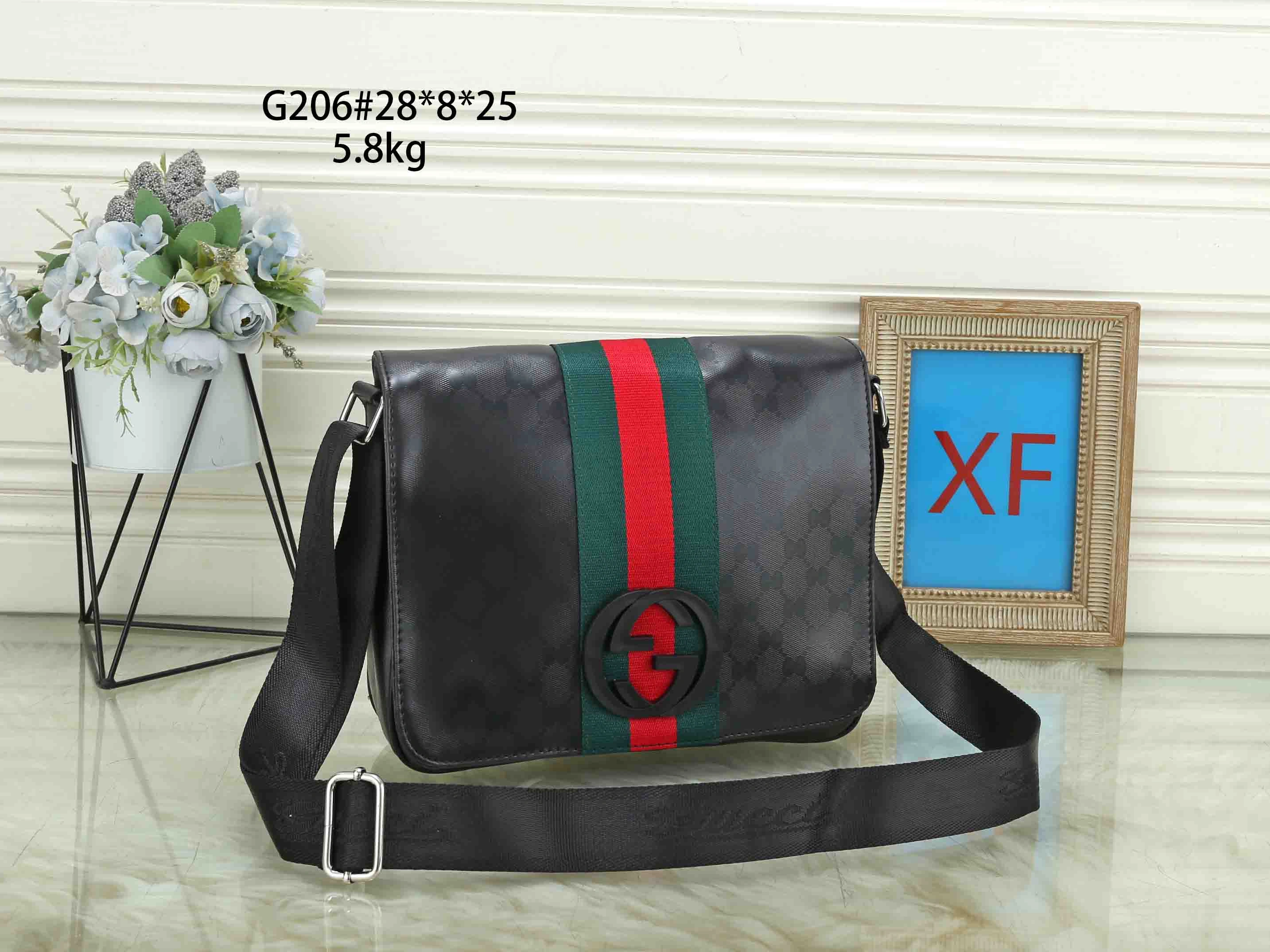 Compact 8044 Gucci Messenger Bags For Men