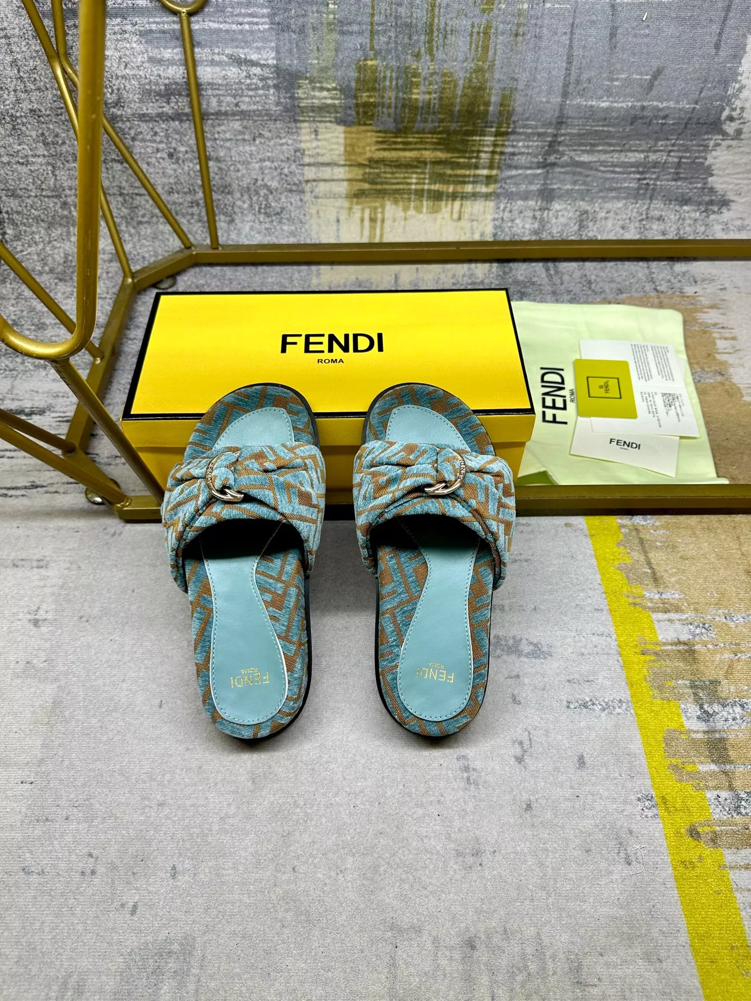 Compact 8110 Fendi Slippers For Women