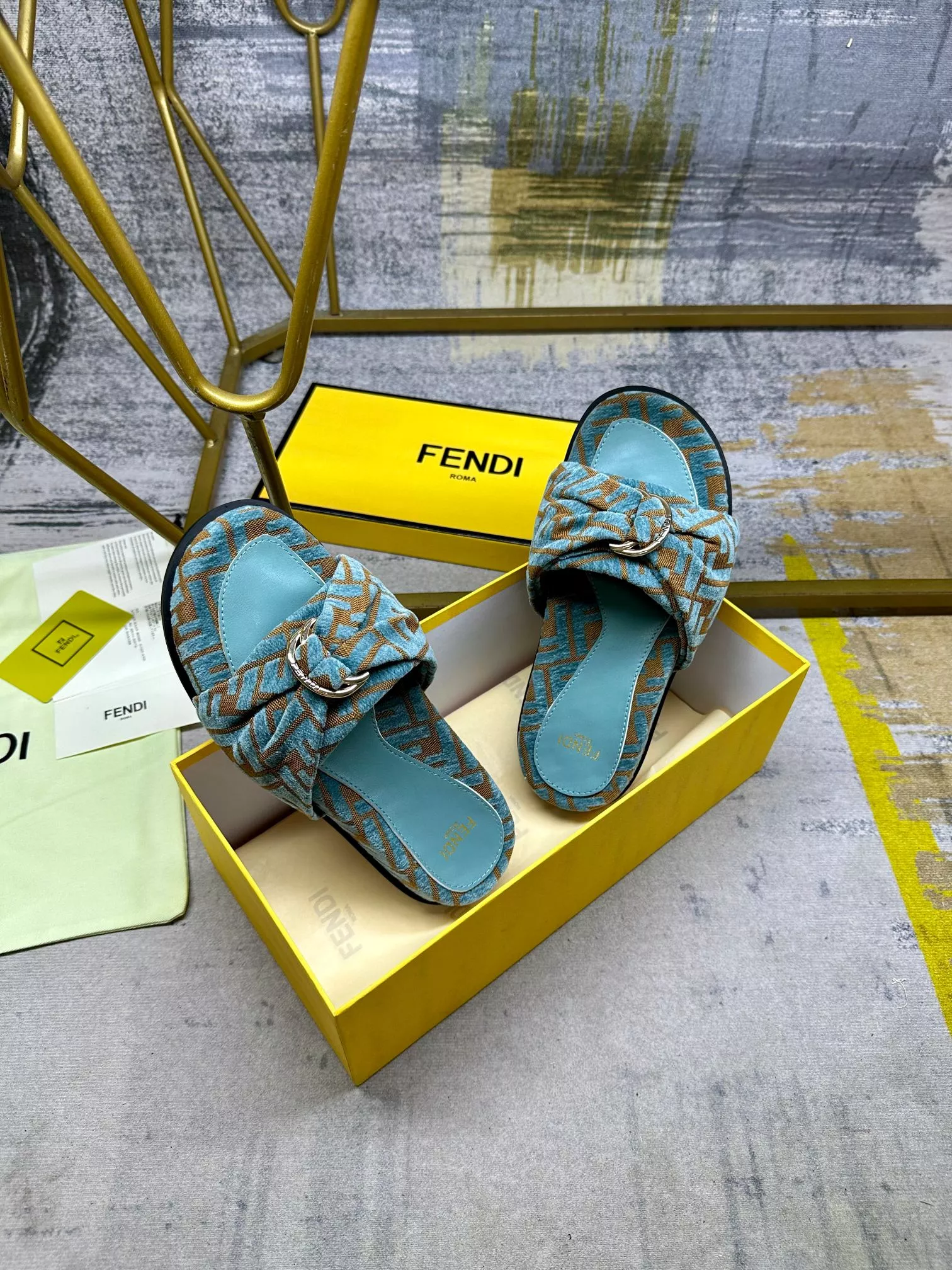 Compact 8110 Fendi Slippers For Women
