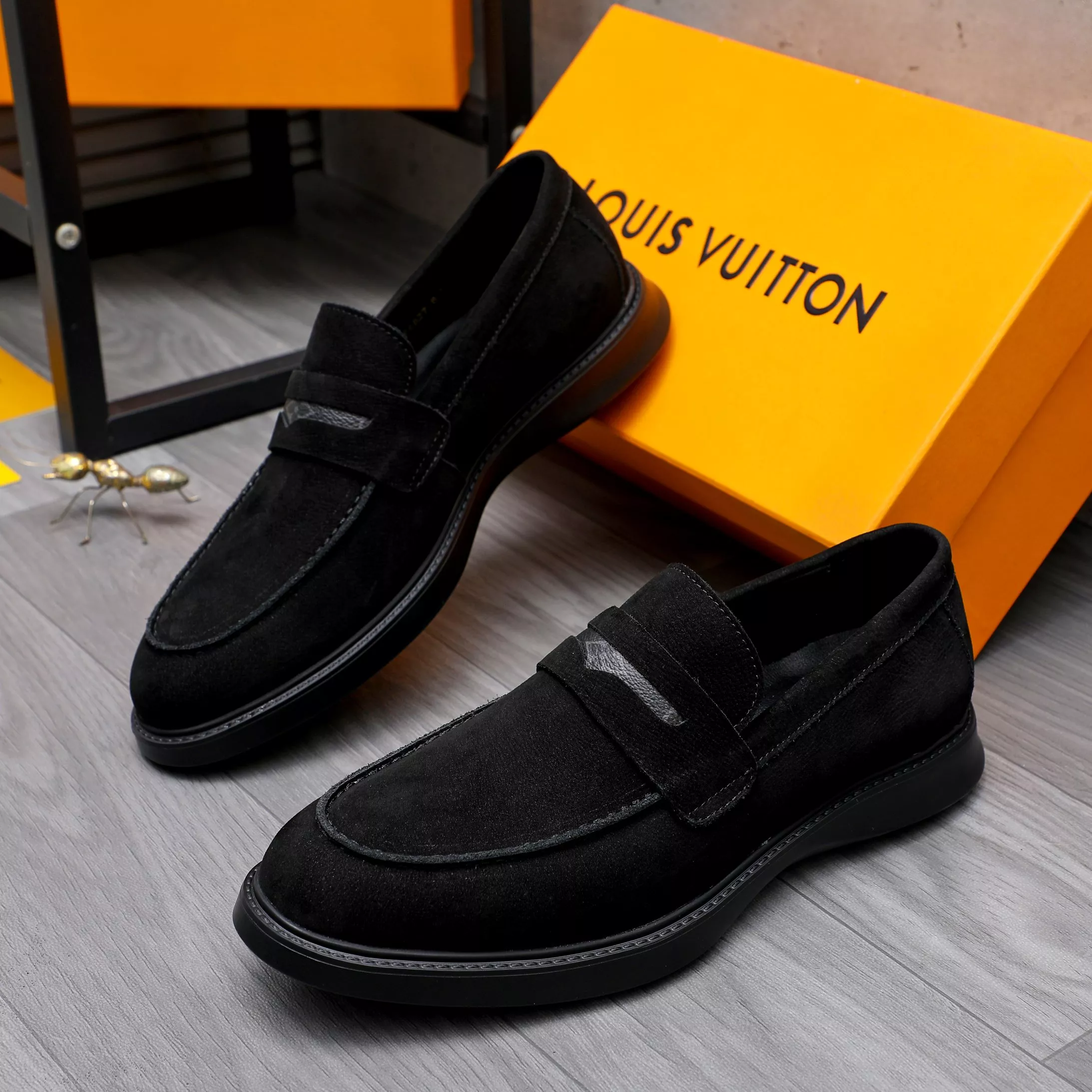 Compact 8173 Louis Vuitton LV Oxfords Shoes For Men
