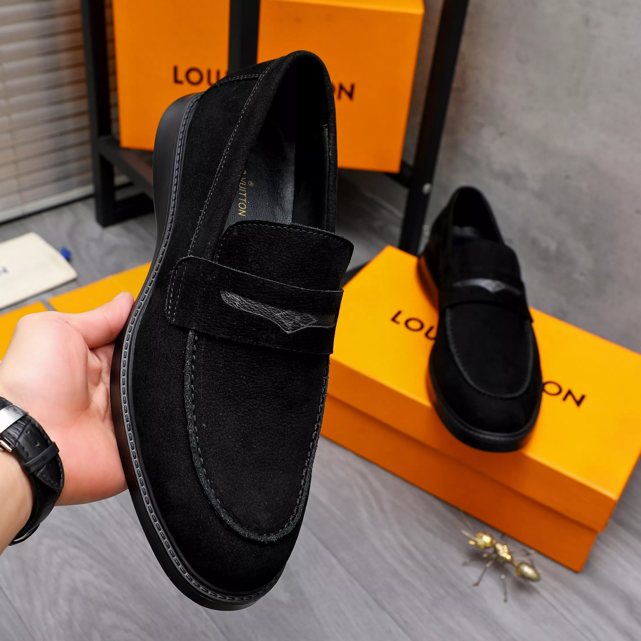 Compact 8173 Louis Vuitton LV Oxfords Shoes For Men