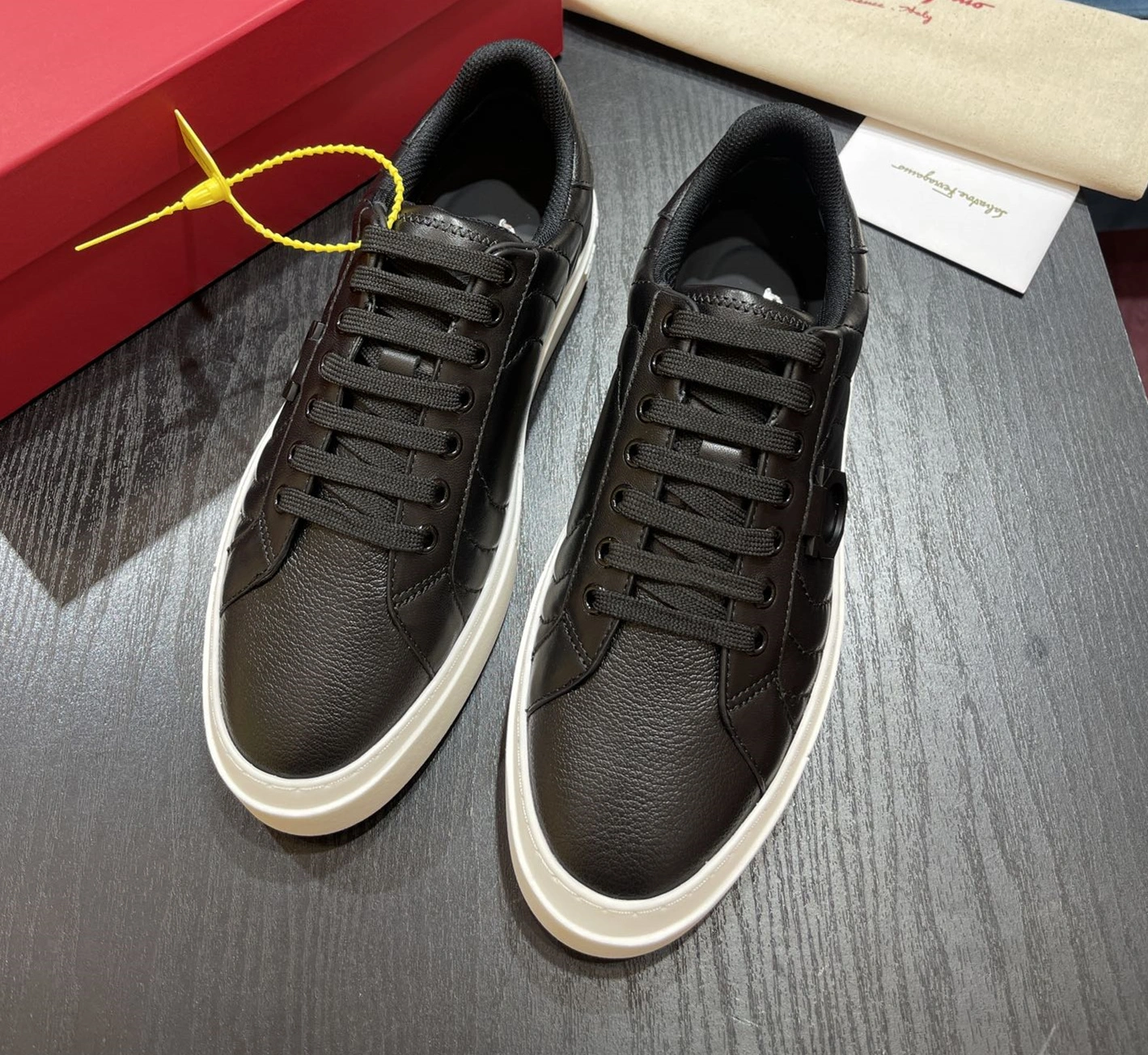 Compact 8441 Salvatore Ferragamo Casual Shoes For Men