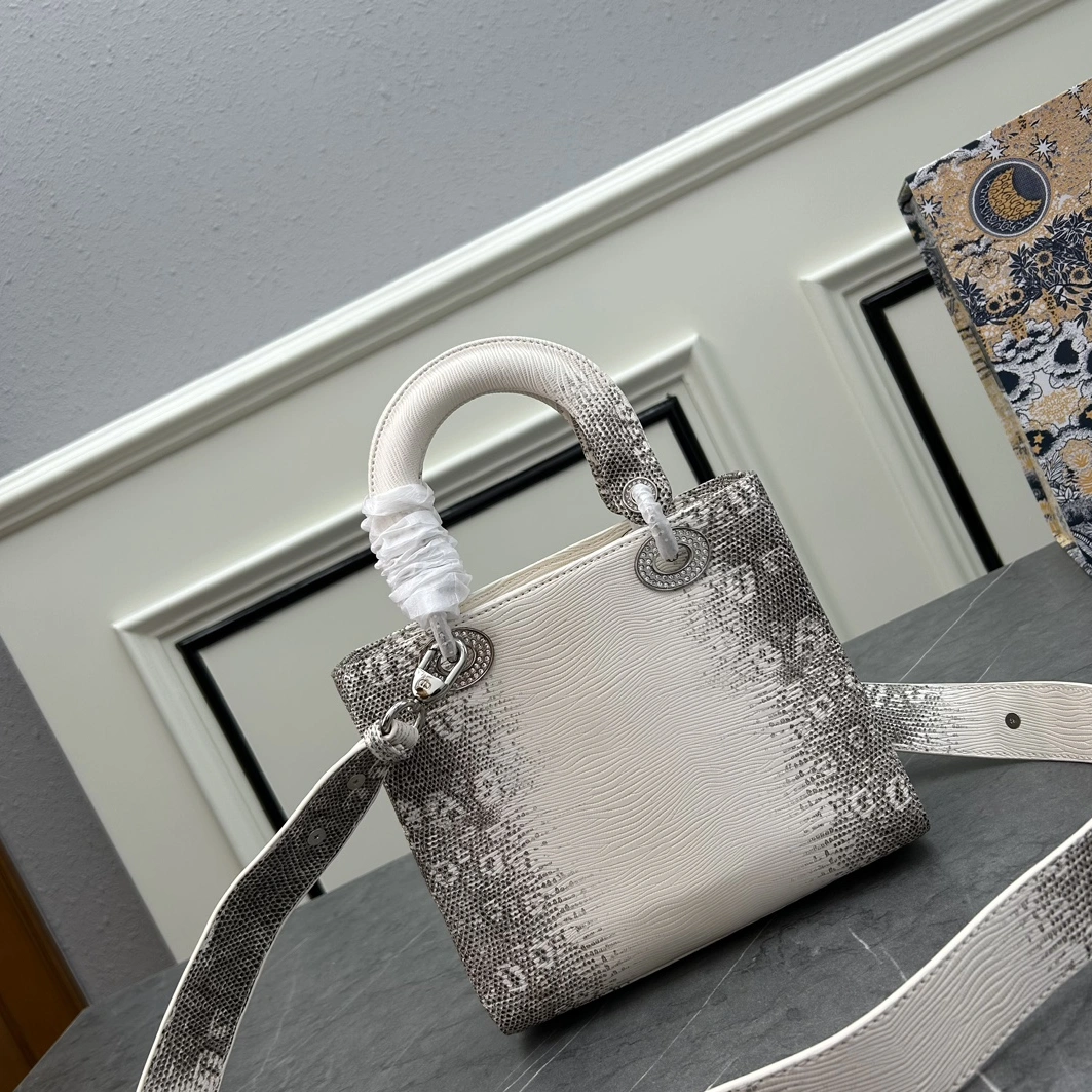 Compact 8465 Christian Dior AAA Quality Handbags For Women