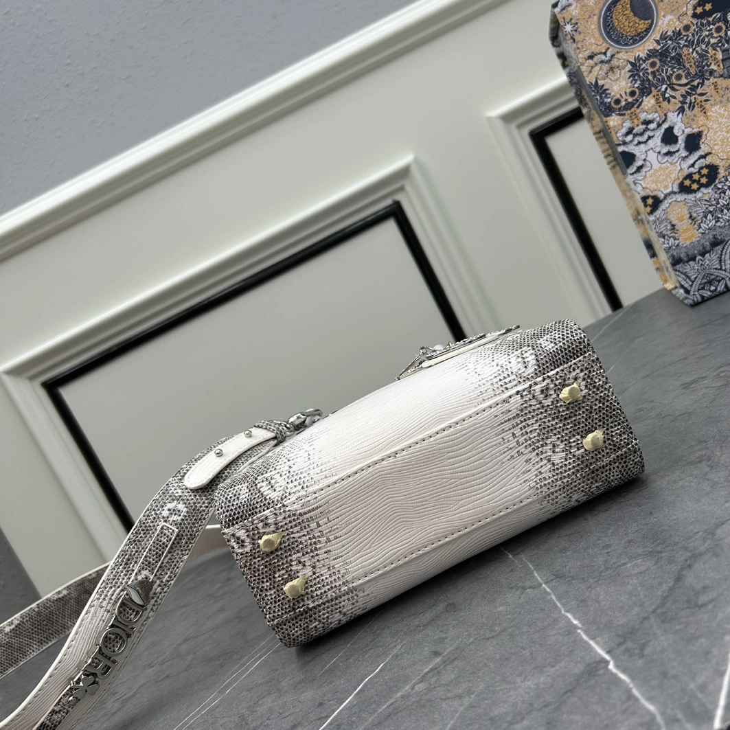 Compact 8465 Christian Dior AAA Quality Handbags For Women