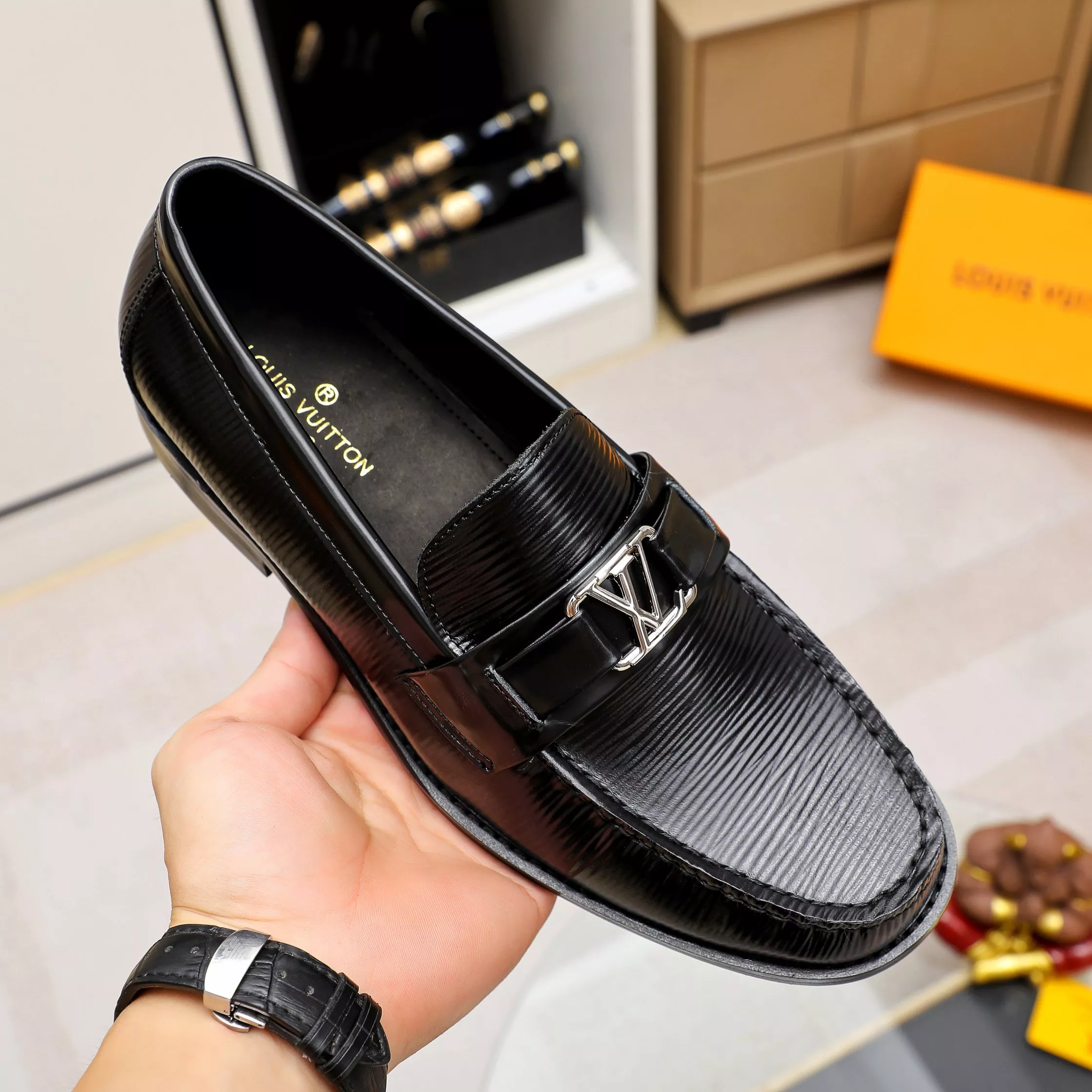Compact 8570 Louis Vuitton LV Oxfords Shoes For Men