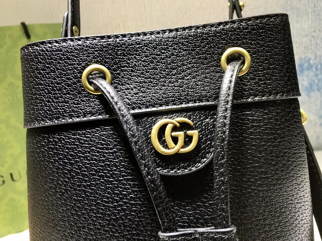 Compact 8609 Gucci AAA Quality Messenger Bags For Women