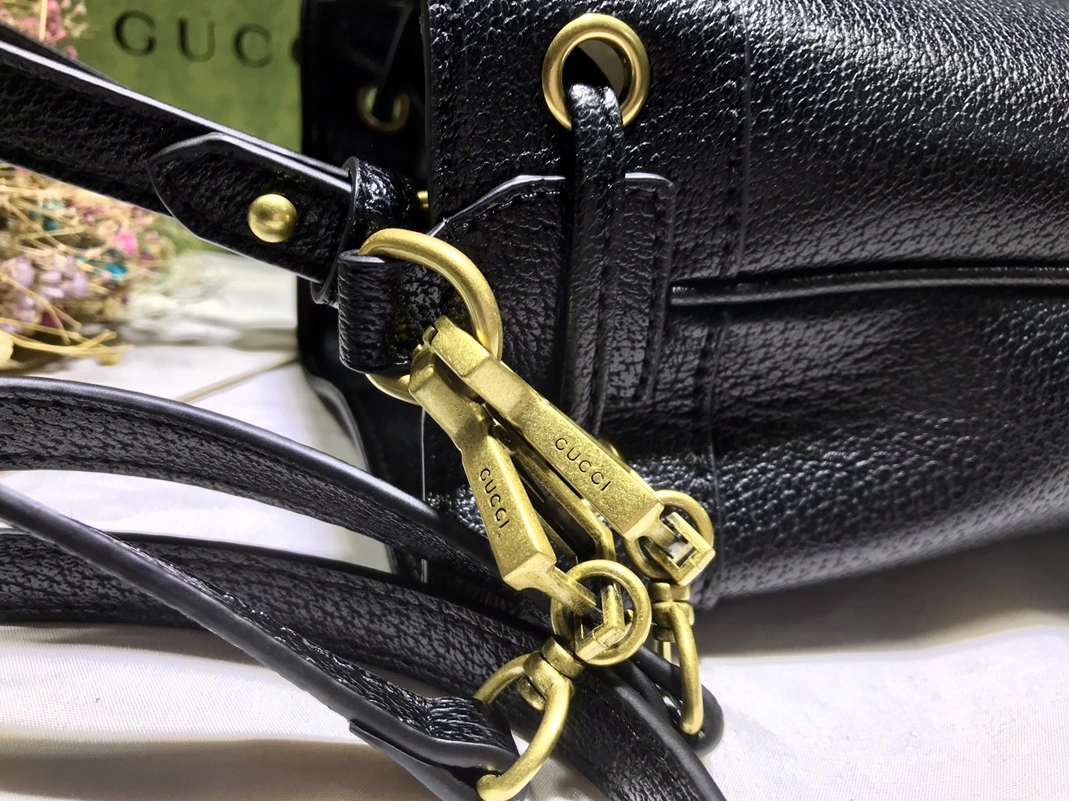 Compact 8609 Gucci AAA Quality Messenger Bags For Women