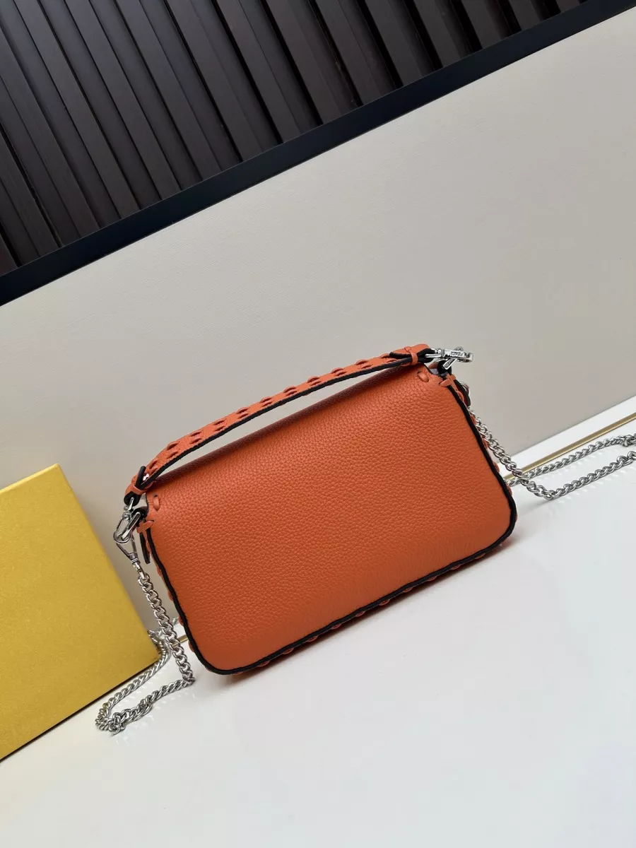 Compact 8783 Fendi AAA Quality Messenger Bags For Women