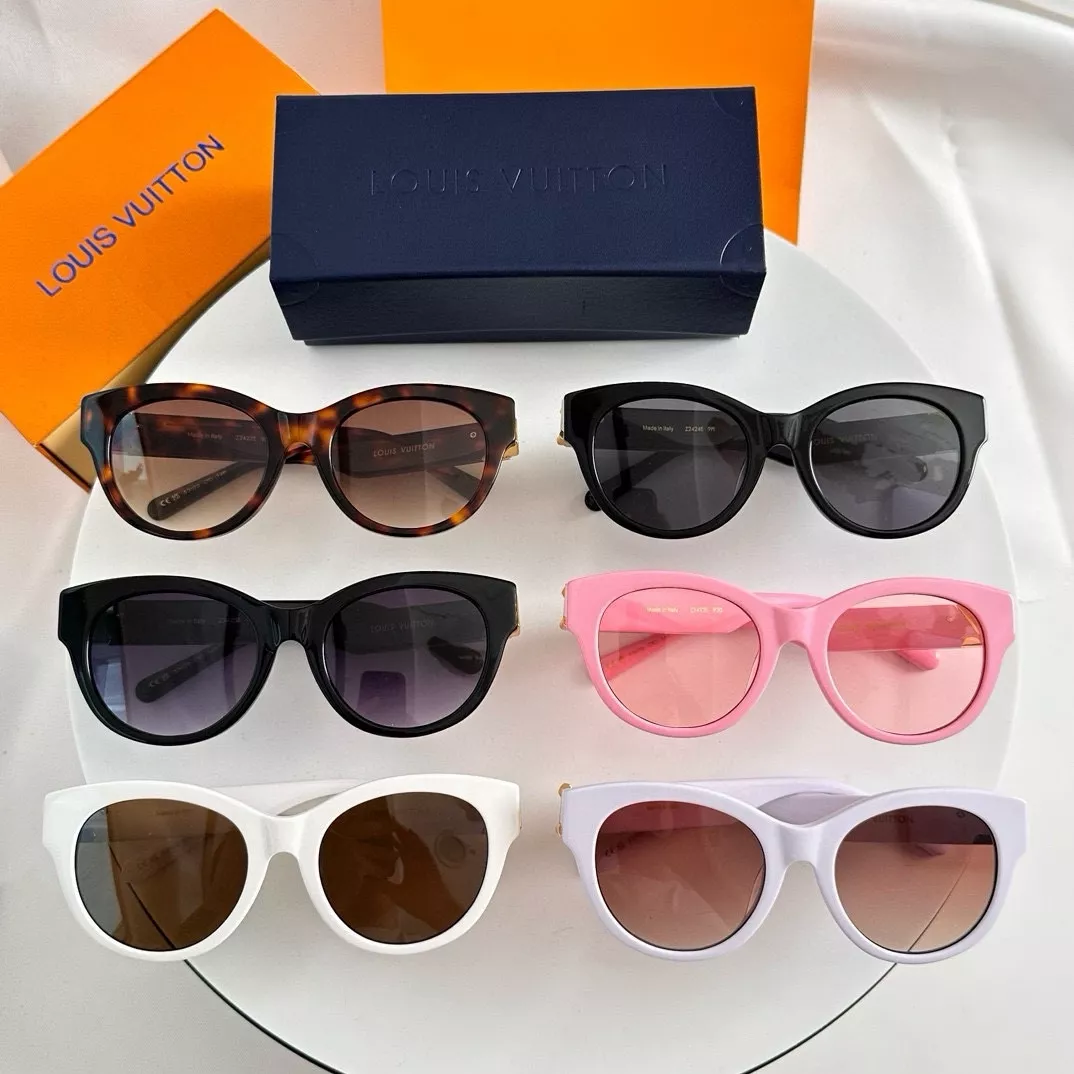 Compact 8880 Louis Vuitton AAA Quality Sunglasses