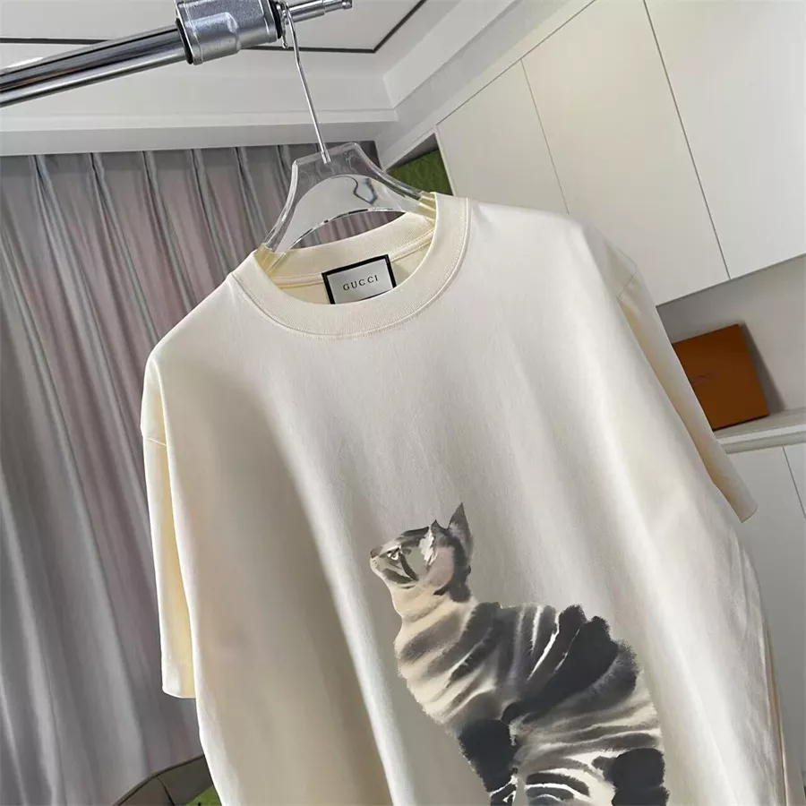 Compact 8946 Gucci T-Shirts Short Sleeved For Unisex