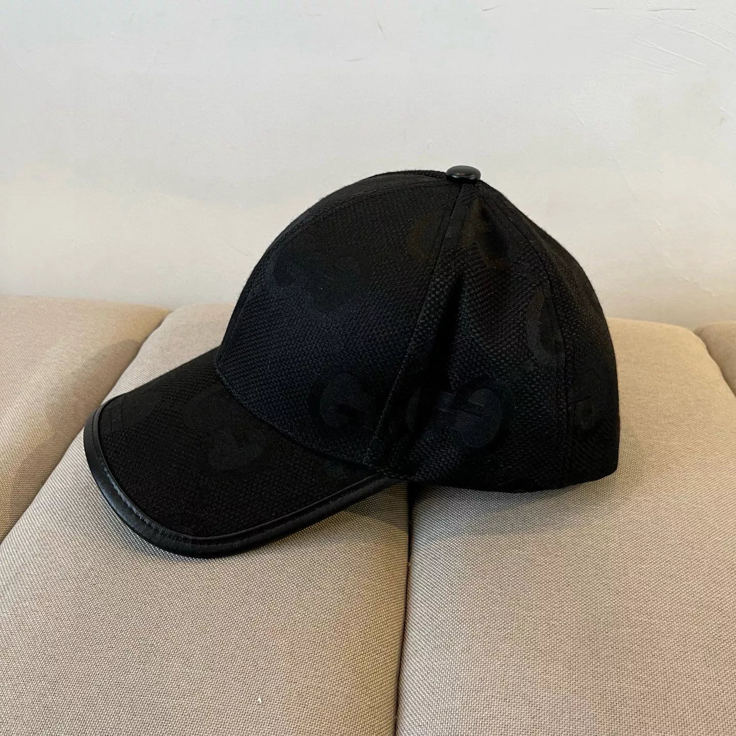Compact 9111 Gucci Caps