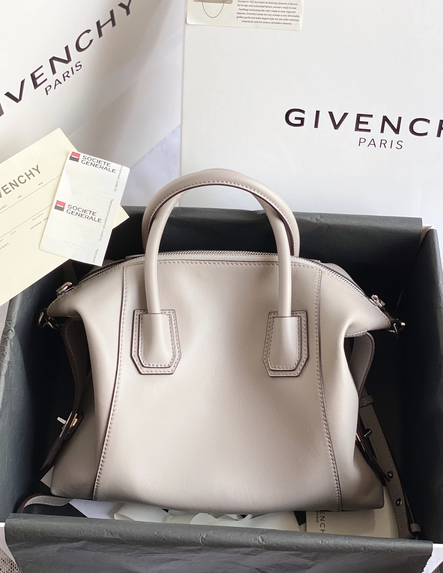 Compact 9224 Givenchy AAA Quality Handbags For Women