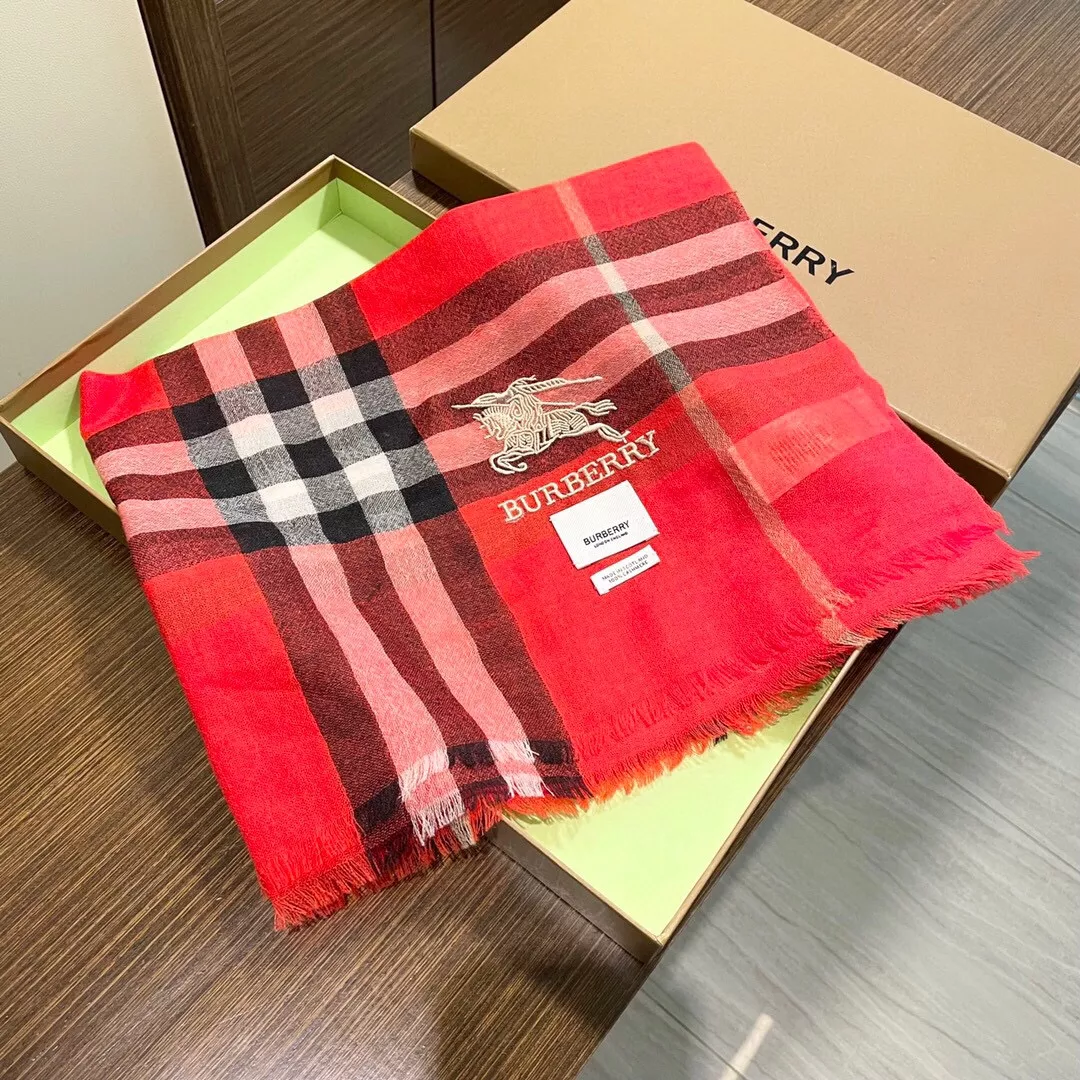 Compact 9540 Burberry Scarf For Women