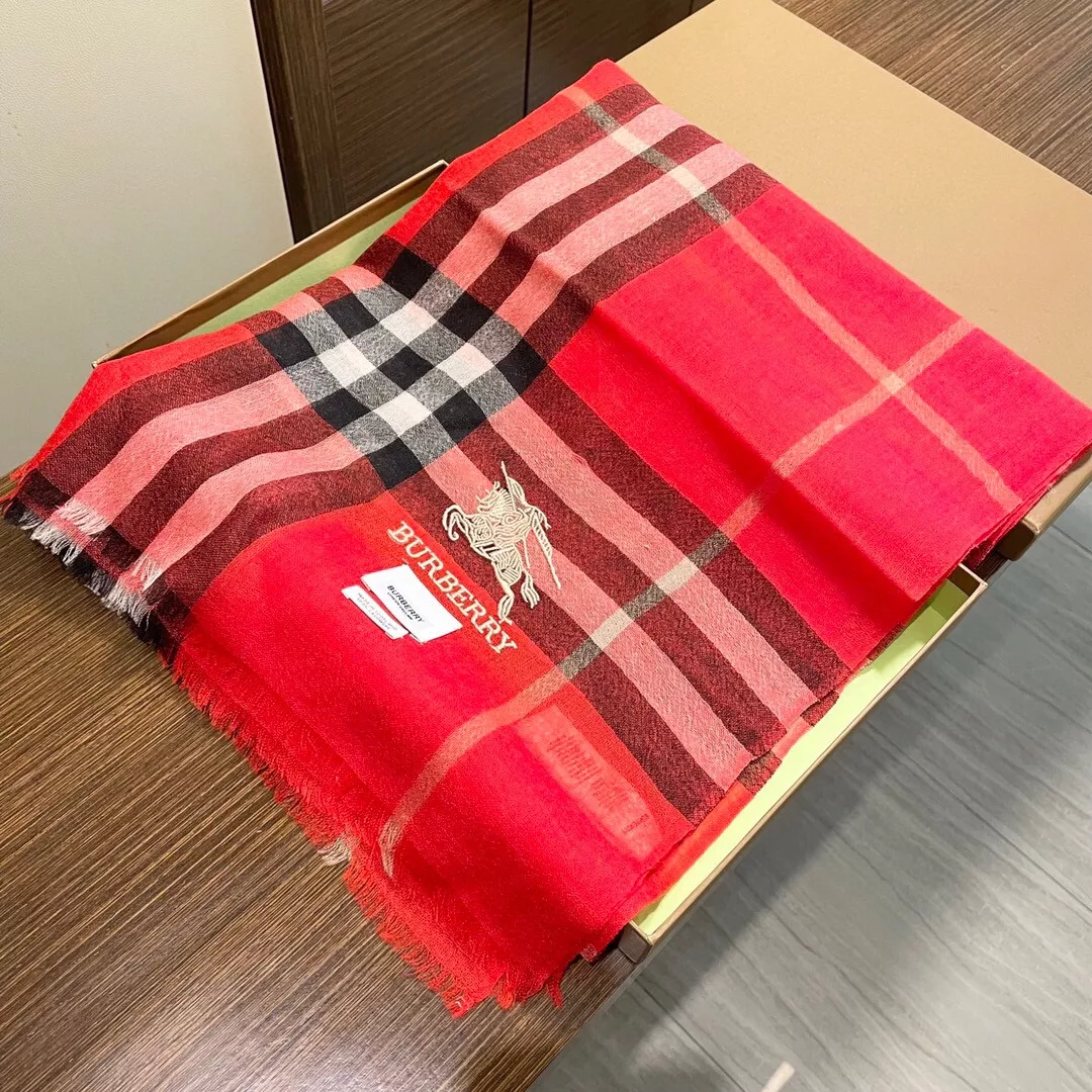 Compact 9540 Burberry Scarf For Women