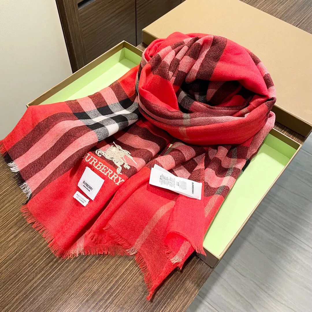 Compact 9540 Burberry Scarf For Women