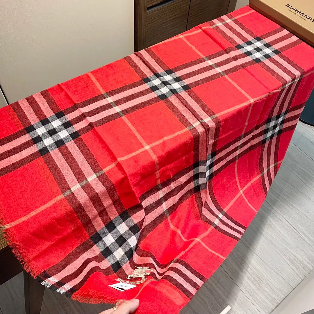 Compact 9540 Burberry Scarf For Women