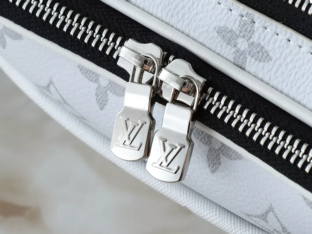 Compact 9613 Louis Vuitton Messenger Bags For Unisex