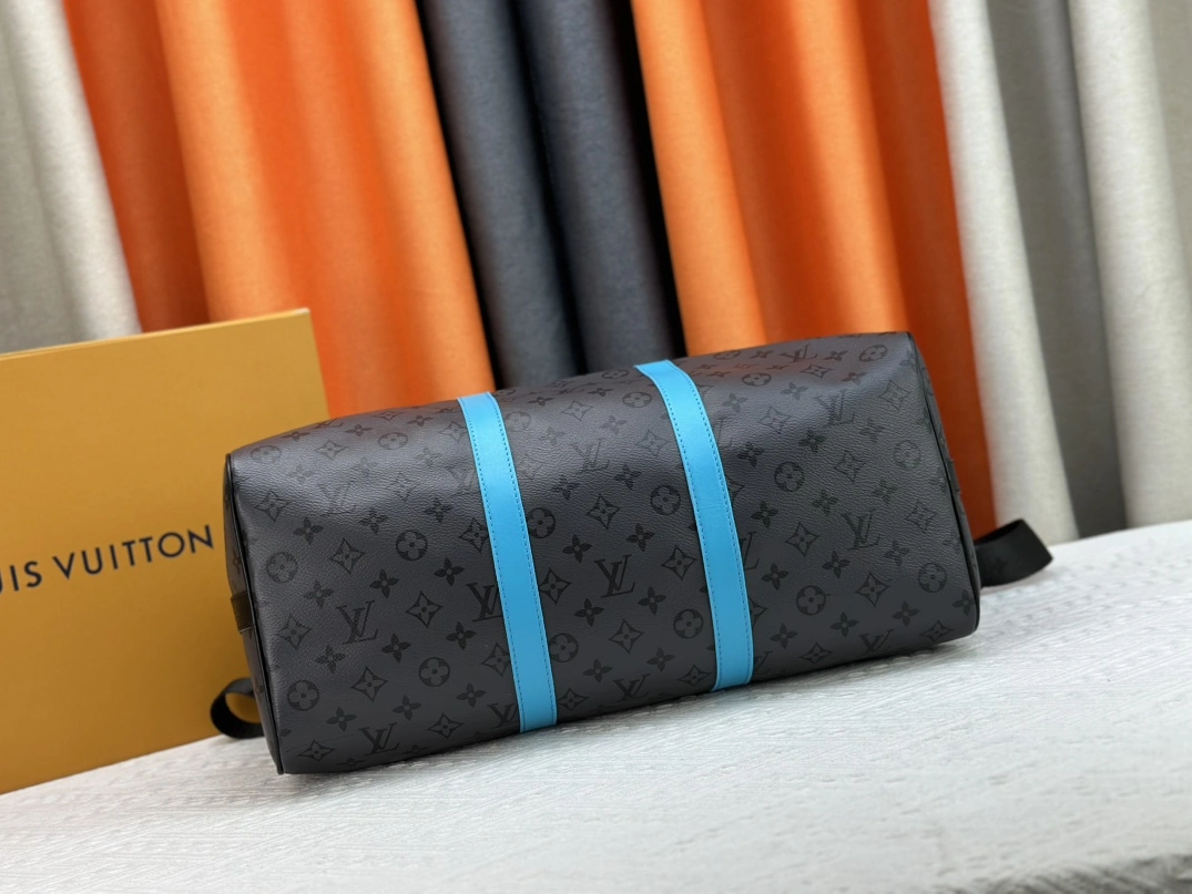 Compact 9747 Louis Vuitton Travel Bags